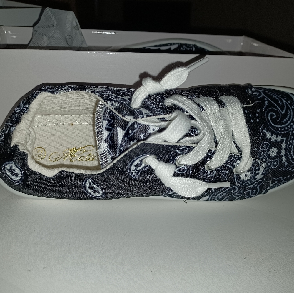 Mata shoes size 6.5